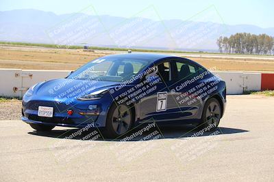 media/Apr-10-2022-Speed Ventures (Sun) [[fb4af86624]]/Teslacorsa B/Grid/